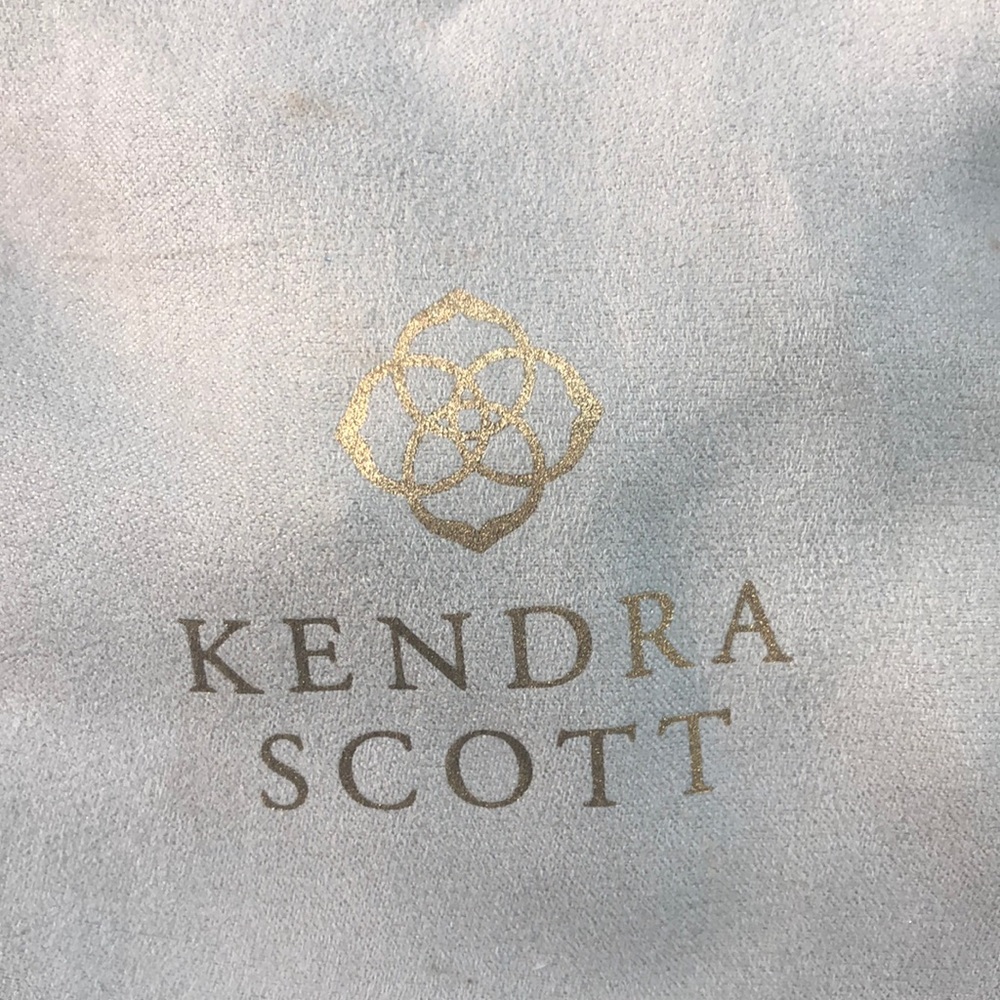 Kendra earrings NWT